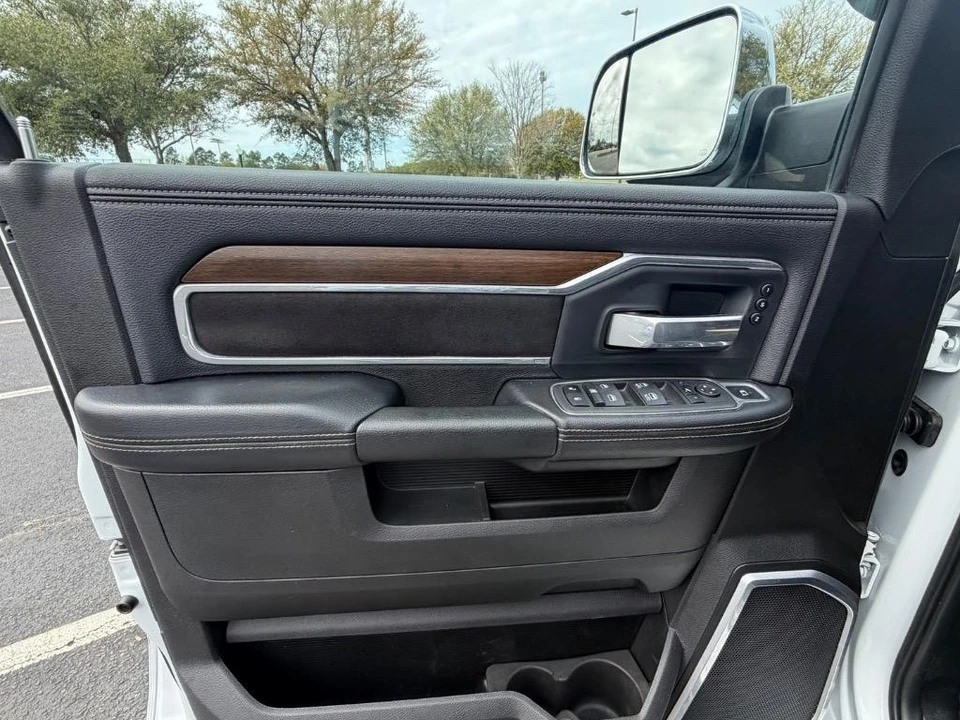 2022 Ram 2500 - Image 9 of 31
