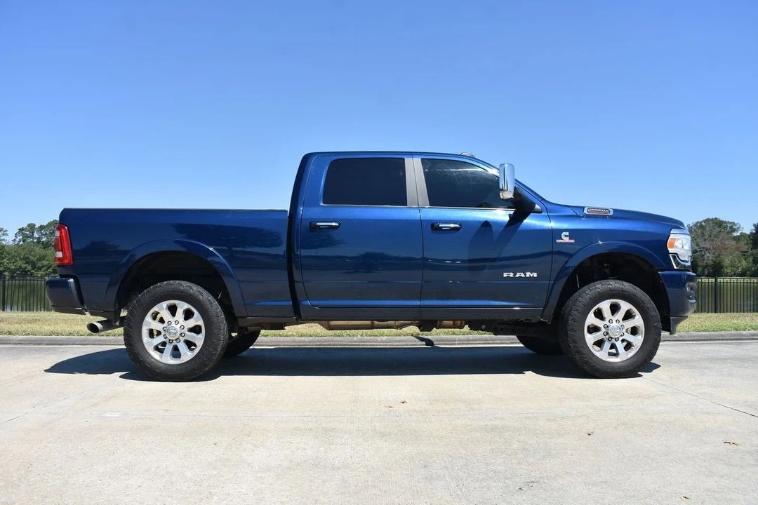 2022 Ram 2500 - Image 3 of 12