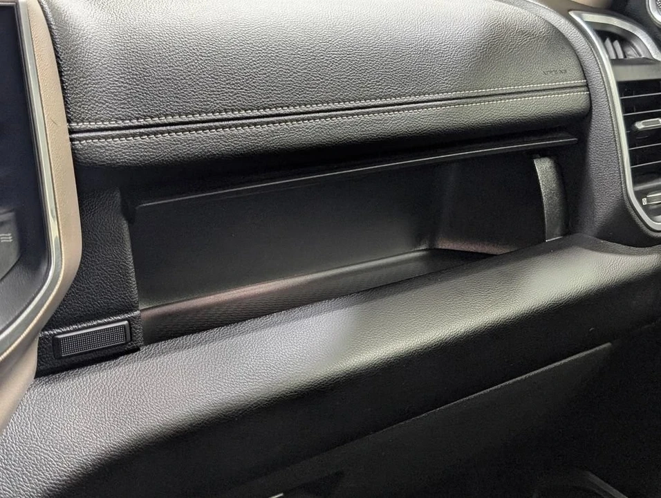 2022 Ram 2500 - Image 10 of 31
