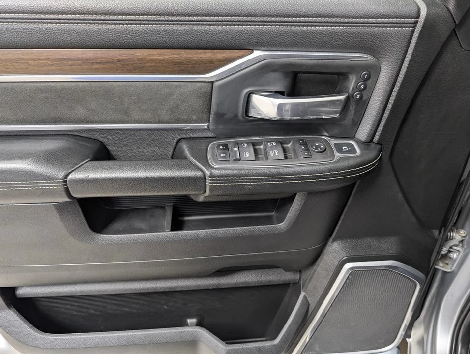 2022 Ram 2500 - Image 13 of 31