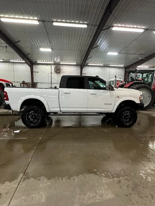 2022 Ram 2500 - Image 5 of 11