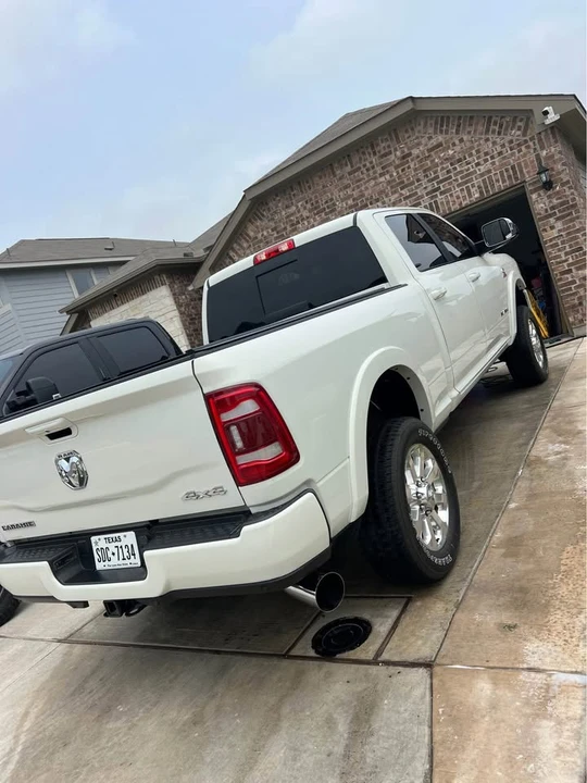 2022 Ram 2500 - Image 4 of 10
