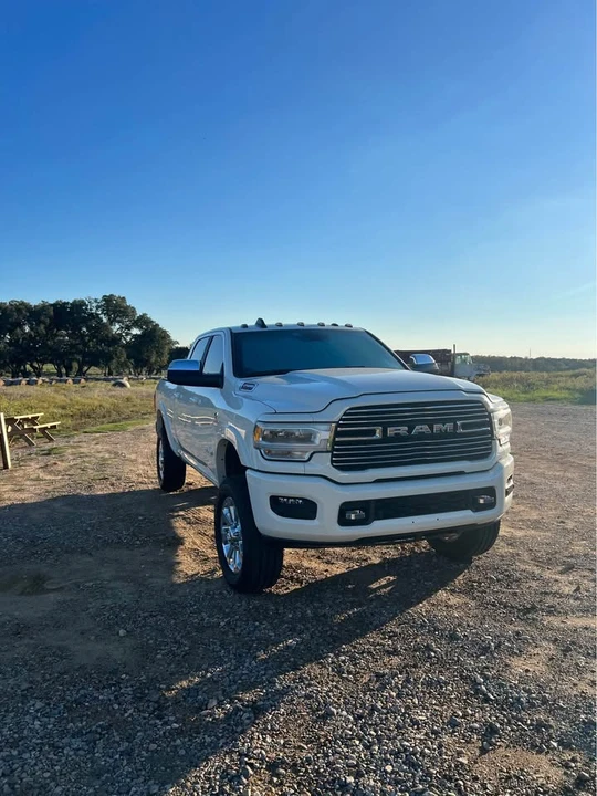 2022 Ram 2500 - Image 2 of 10