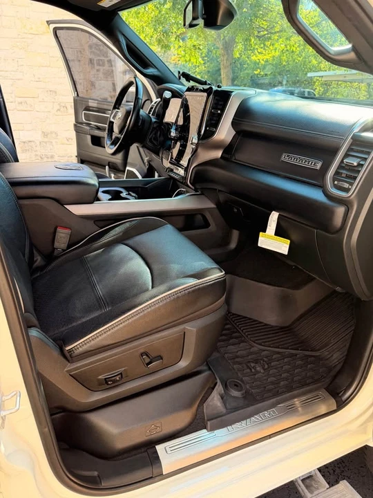 2022 Ram 2500 - Image 7 of 9