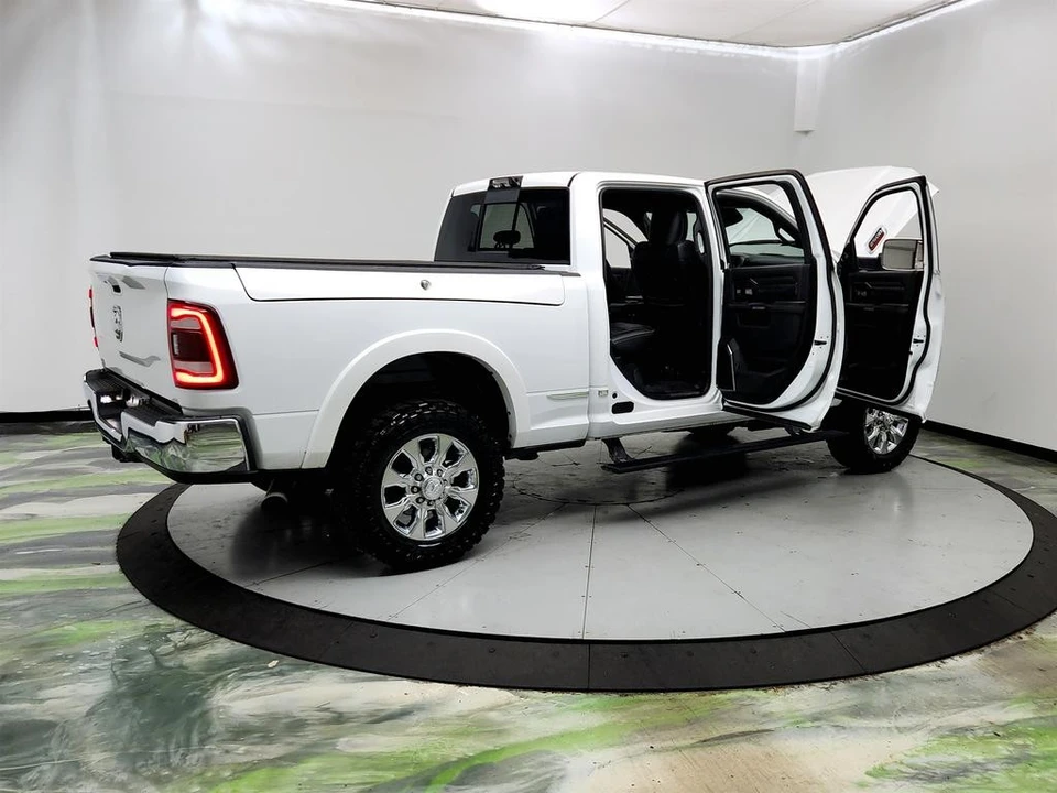 2022 Ram 2500 - Image 11 of 31