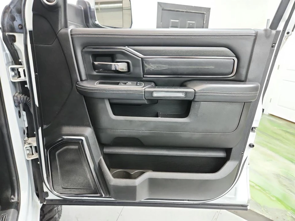 2022 Ram 2500 - Image 27 of 31