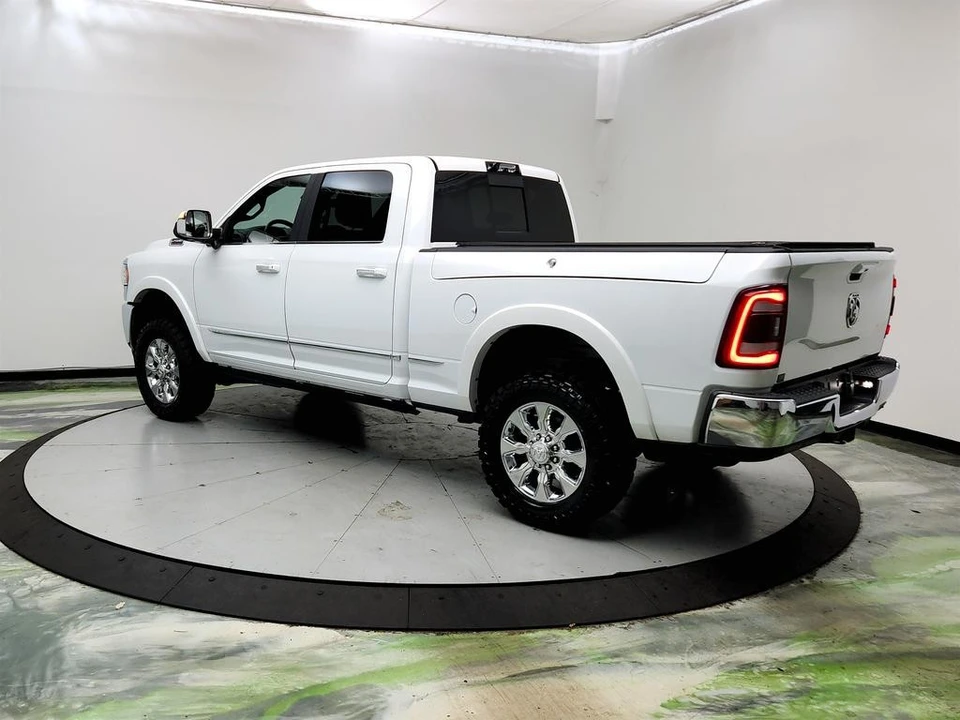 2022 Ram 2500 - Image 7 of 31