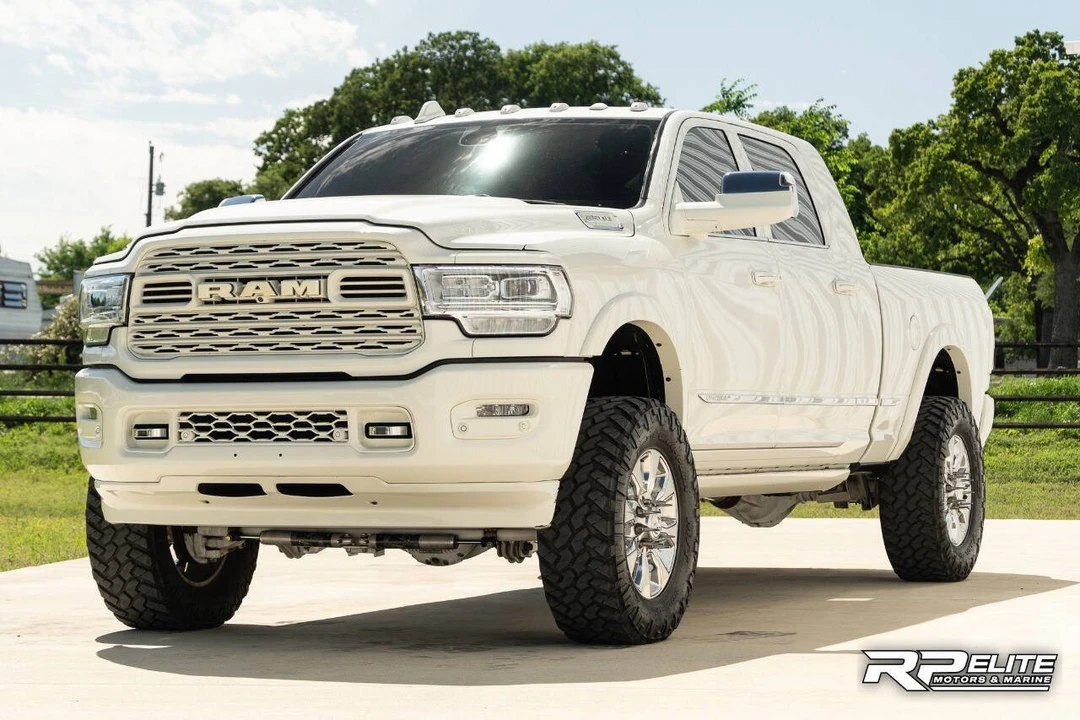 2022 Ram 2500 - Image 4 of 31