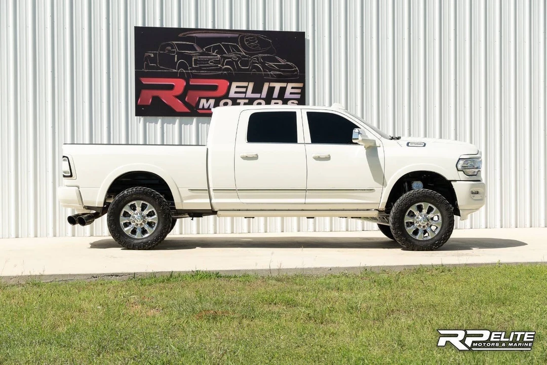 2022 Ram 2500 - Image 10 of 31