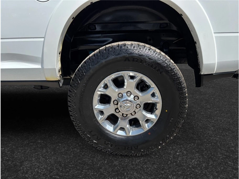 2022 Ram 2500 - Image 16 of 21