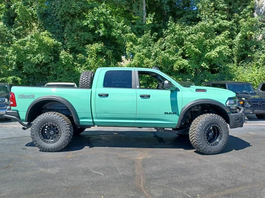 2022 Ram 2500 - Image 2 of 25