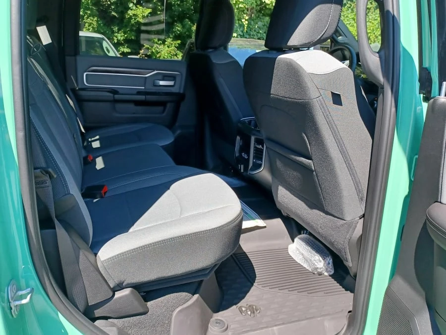 2022 Ram 2500 - Image 15 of 25