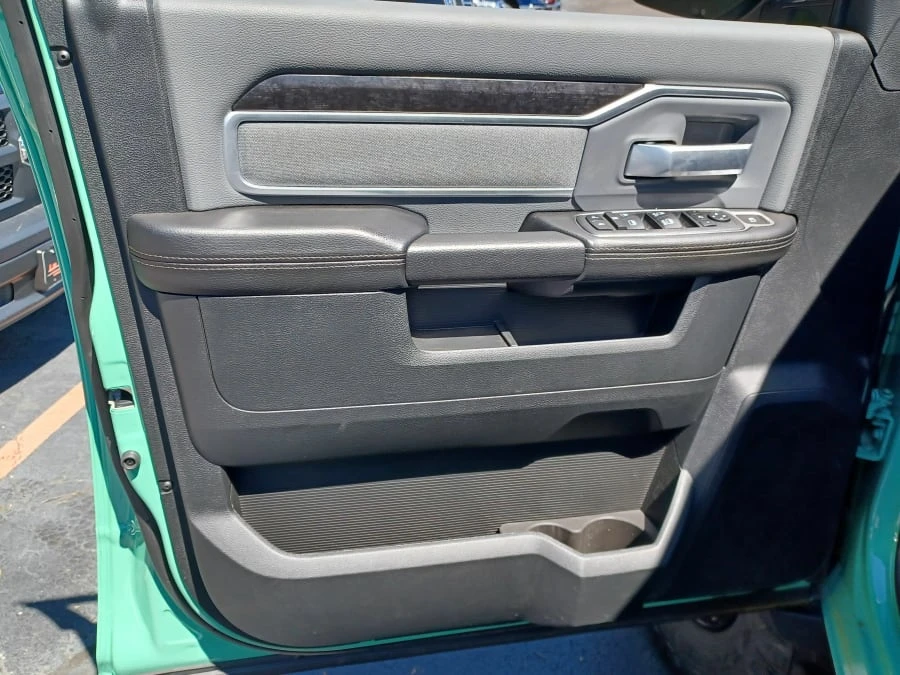 2022 Ram 2500 - Image 17 of 25