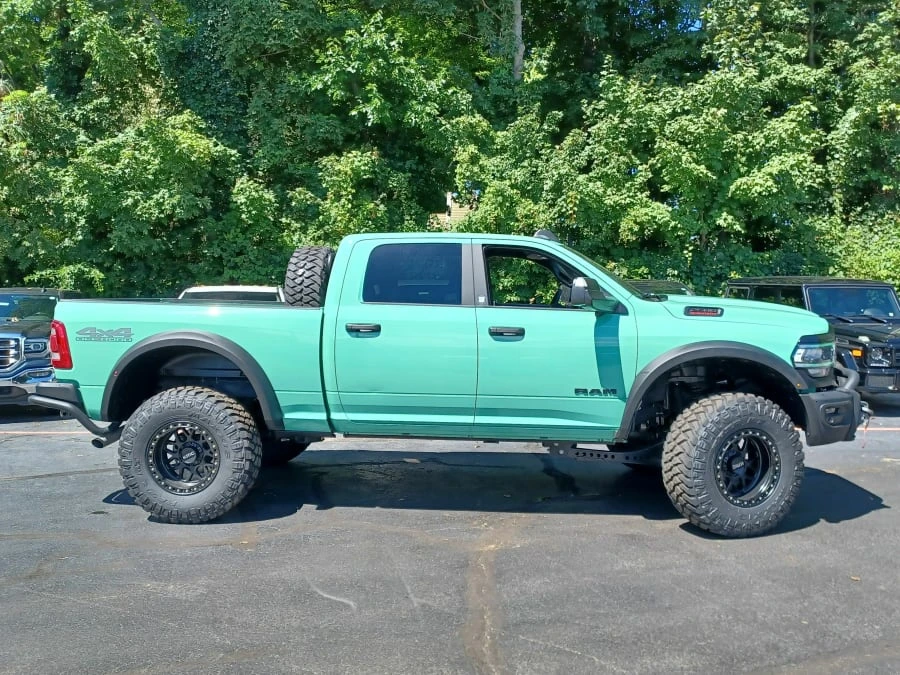 2022 Ram 2500 - Image 11 of 25