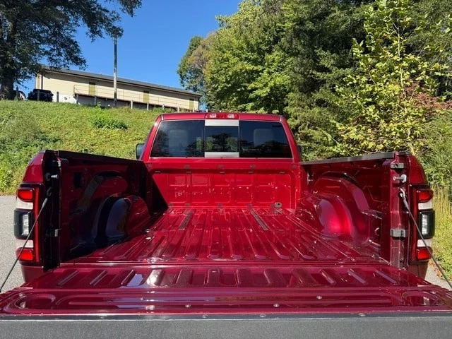 2022 Ram 2500 - Image 8 of 12