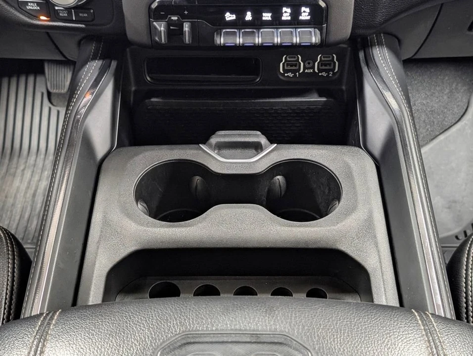 2022 Ram 2500 - Image 7 of 30