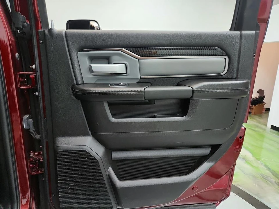 2022 Ram 2500 - Image 27 of 31