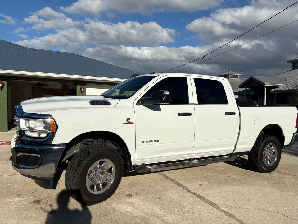 2022 Ram 2500 - Image 2 of 9