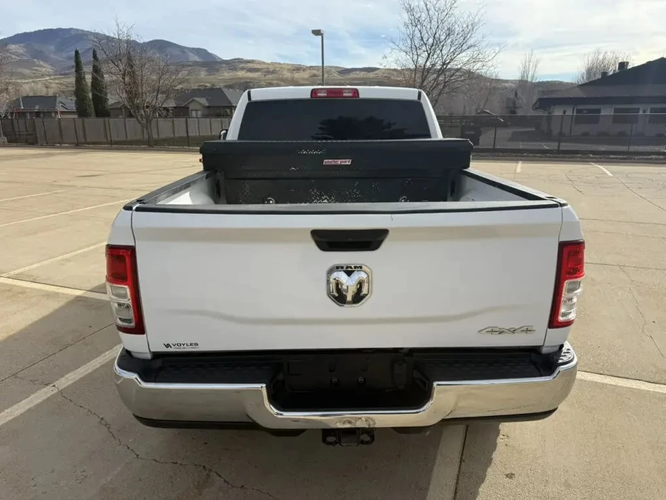 2022 Ram 2500 - Image 3 of 13