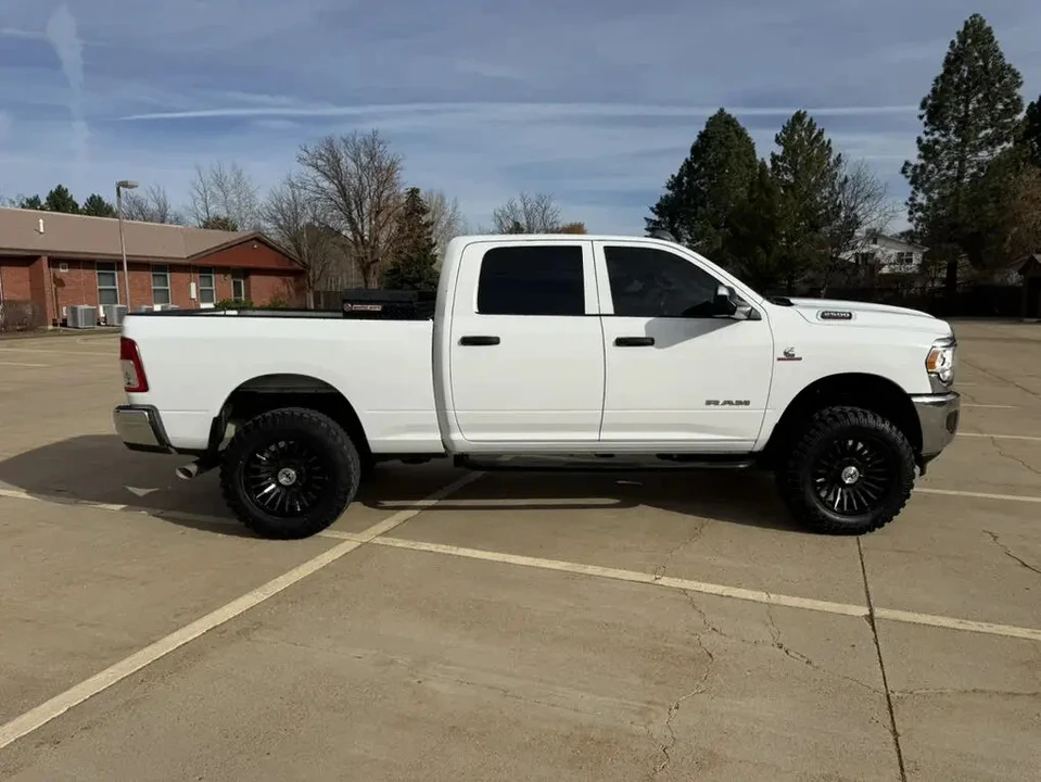 2022 Ram 2500 - Image 2 of 13