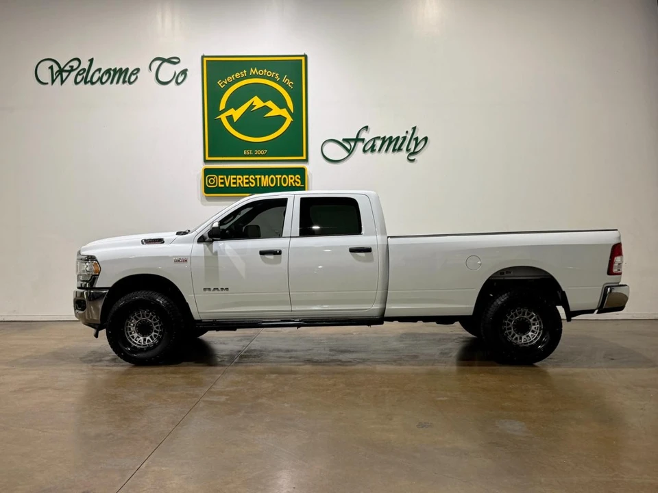 2022 Ram 2500 - Image 9 of 31