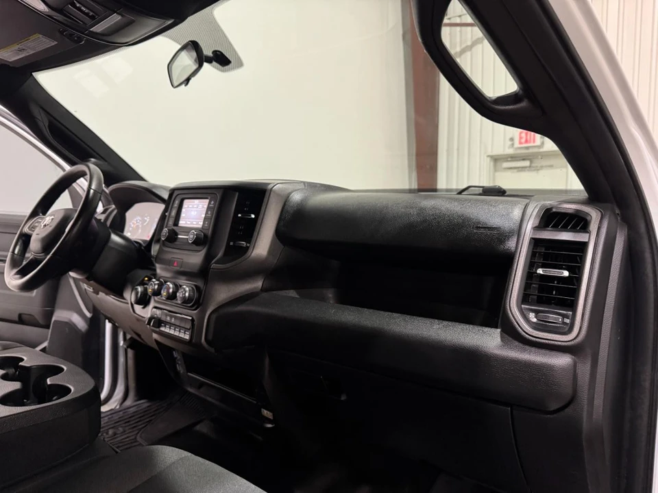 2022 Ram 2500 - Image 12 of 31