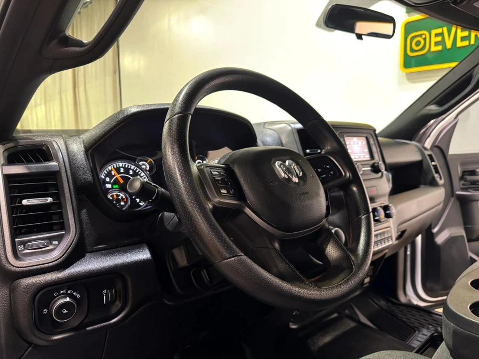 2022 Ram 2500 - Image 10 of 31
