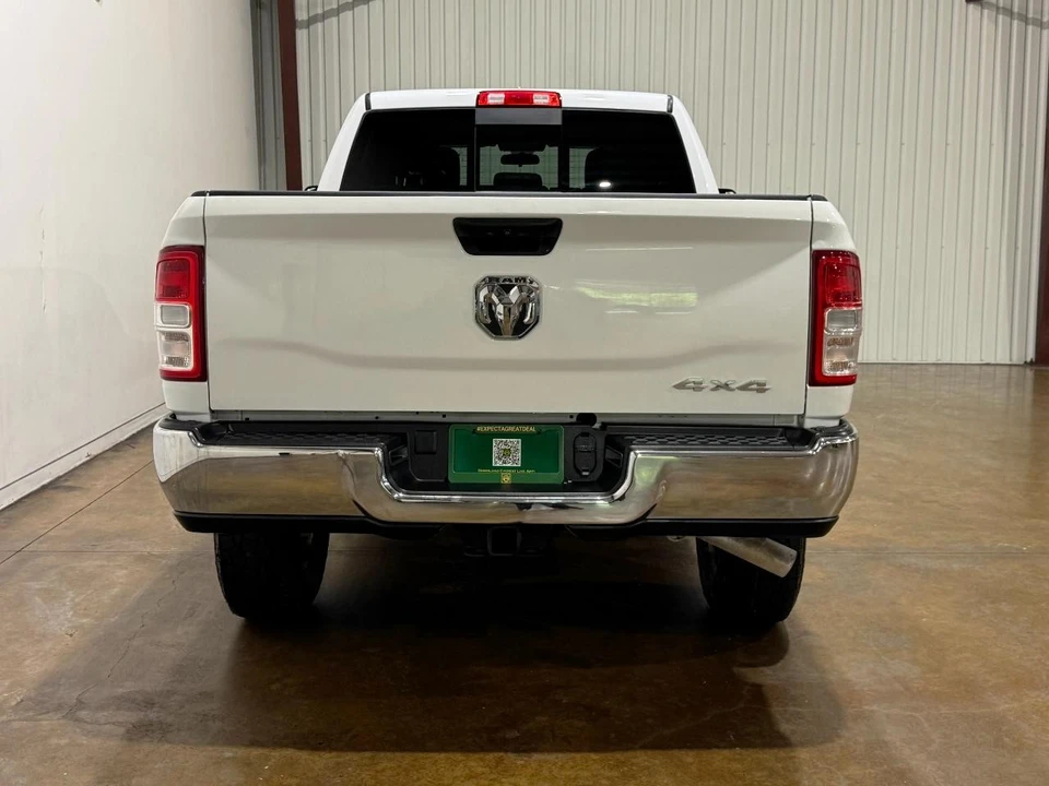 2022 Ram 2500 - Image 7 of 31