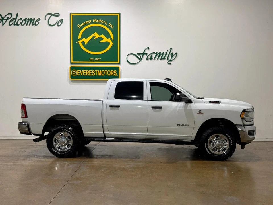 2022 Ram 2500 - Image 2 of 25