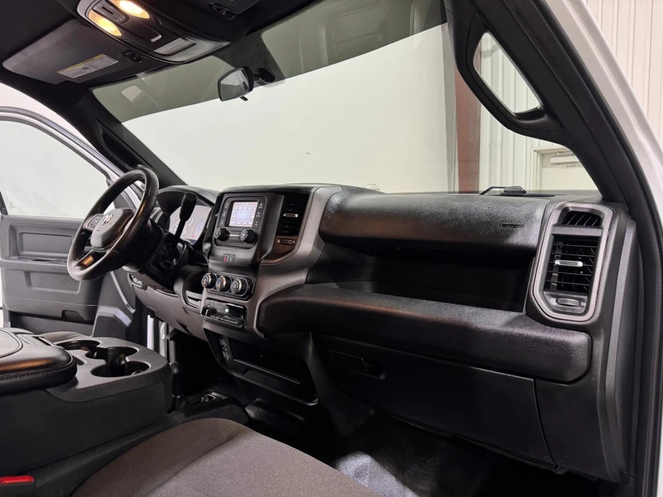 2022 Ram 2500 - Image 12 of 31