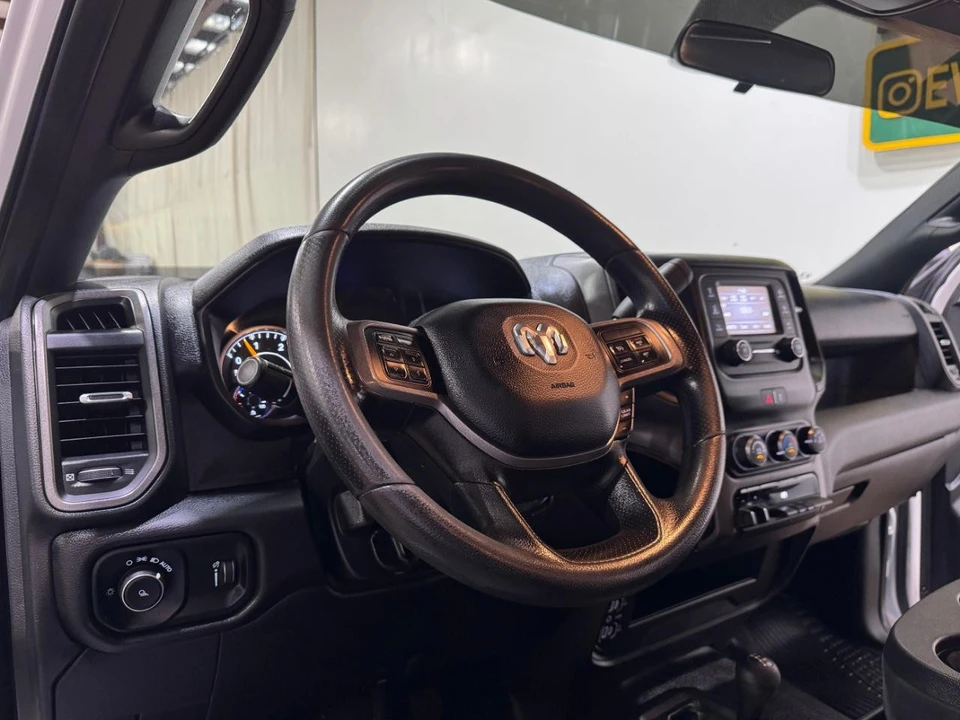 2022 Ram 2500 - Image 10 of 31