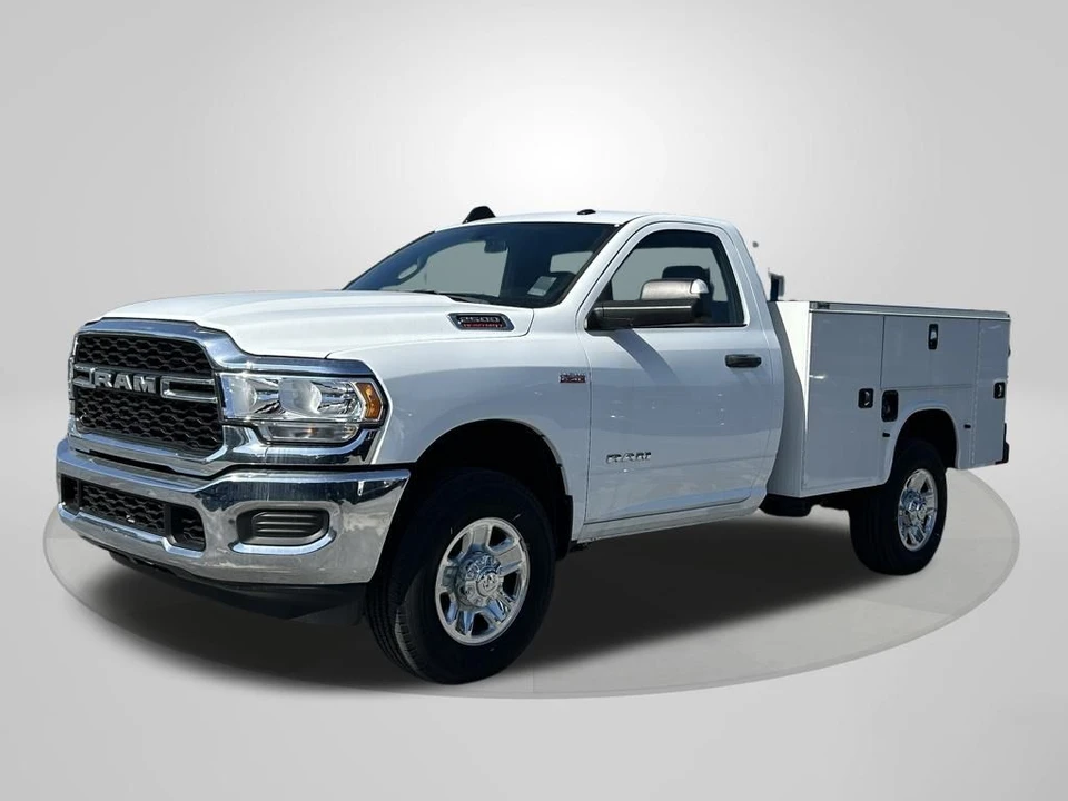 2022 Ram 2500 - Image 2 of 12