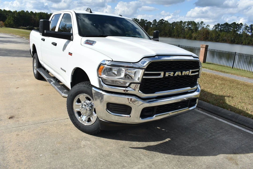 2022 Ram 2500 - Image 2 of 12