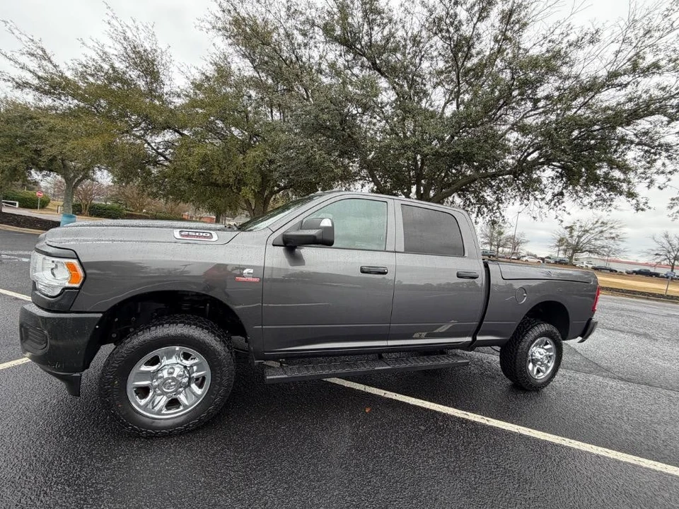 2022 Ram 2500 - Image 5 of 21