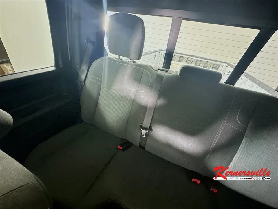 2022 Ram 2500 - Image 12 of 21