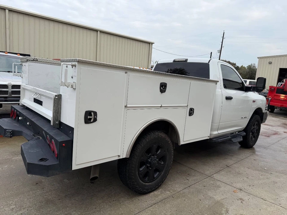 2022 Ram 2500 - Image 2 of 12