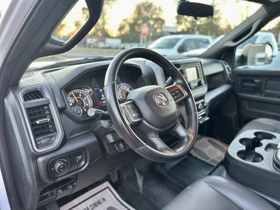 2022 Ram 2500 - Image 9 of 31