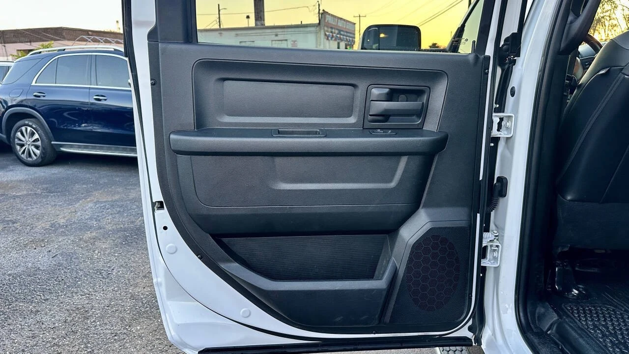 2022 Ram 2500 - Image 14 of 31