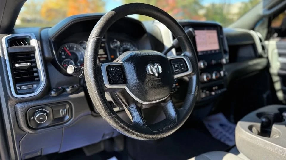 2022 Ram 2500 - Image 10 of 18
