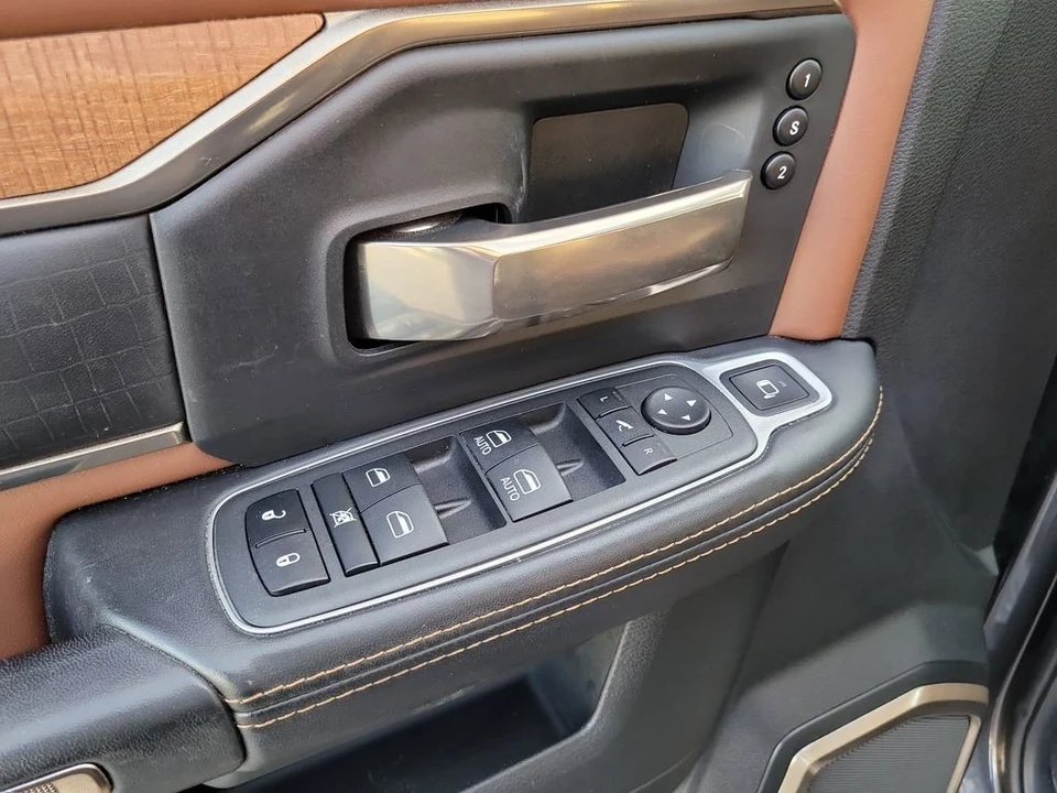2022 Ram 2500 - Image 16 of 21