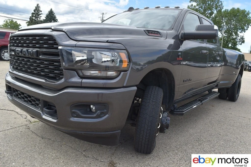 2022 Ram 3500 - Image 10 of 21