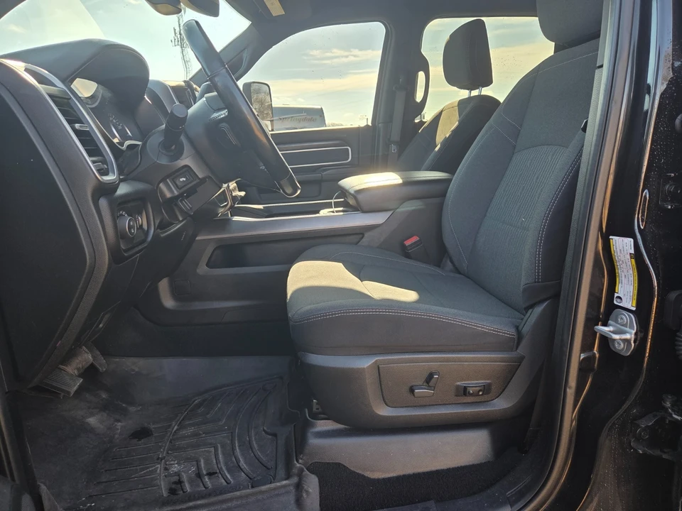 2022 Ram 3500 - Image 16 of 20