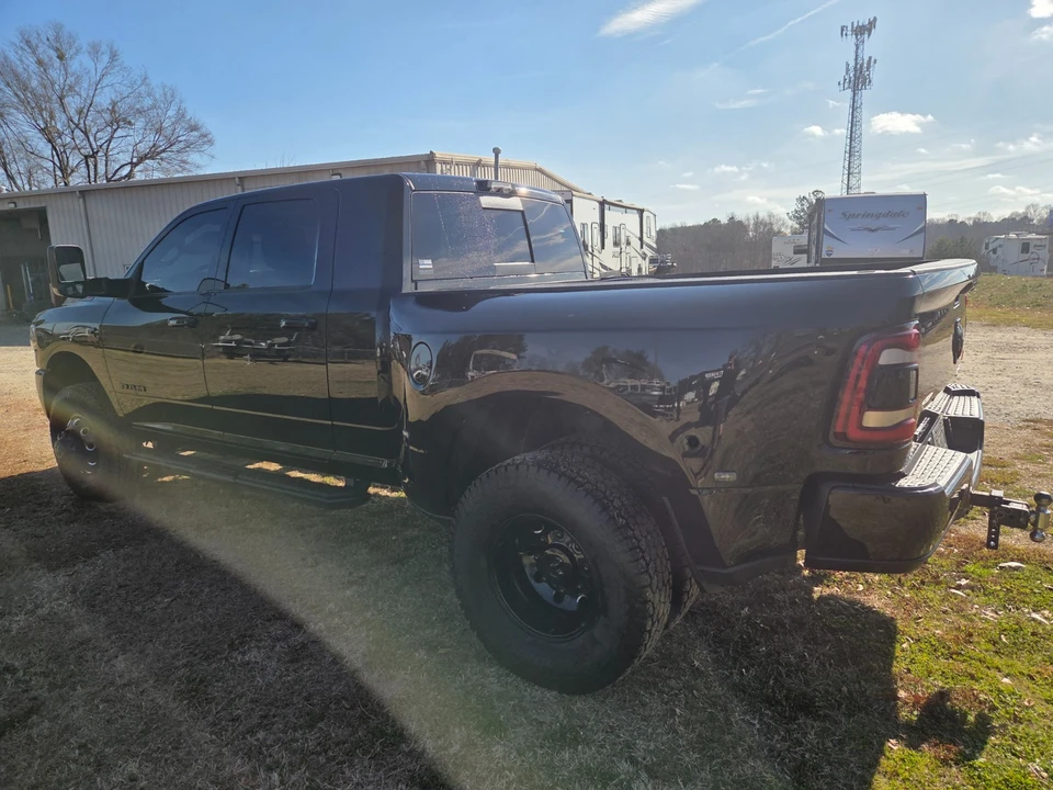 2022 Ram 3500 - Image 5 of 20