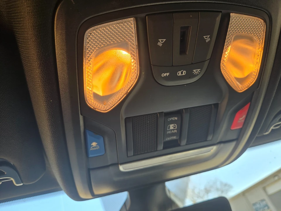 2022 Ram 3500 - Image 10 of 20