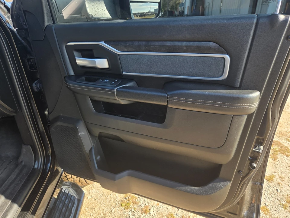 2022 Ram 3500 - Image 19 of 20