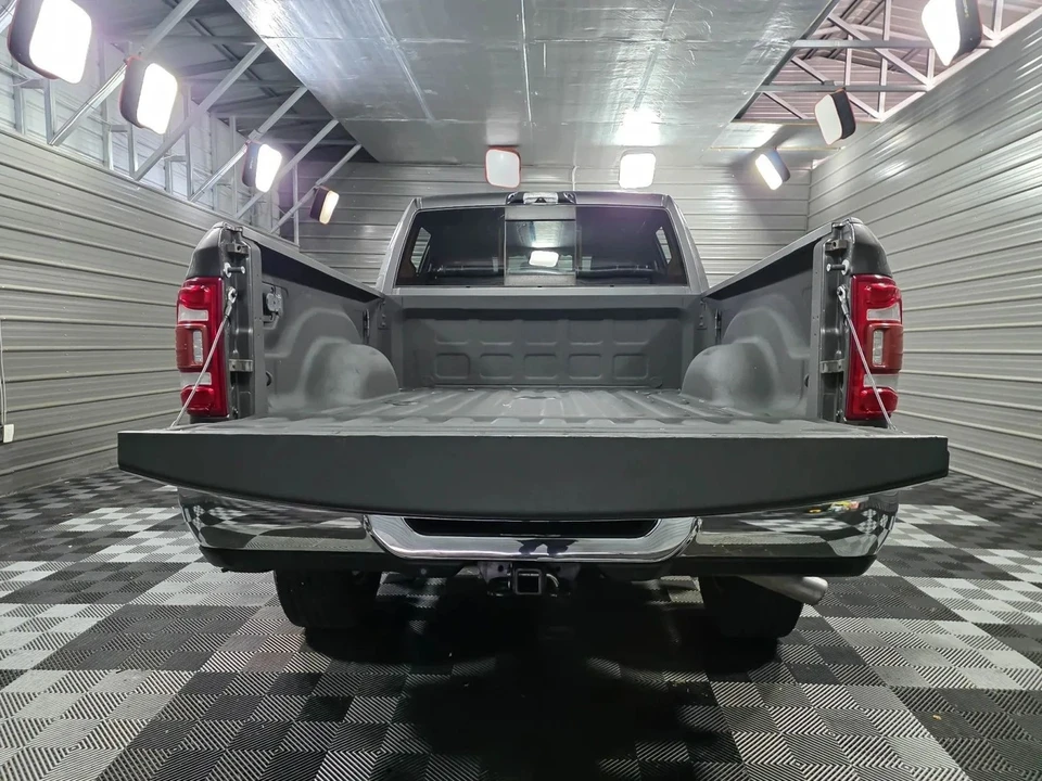 2022 Ram 3500 - Image 10 of 12