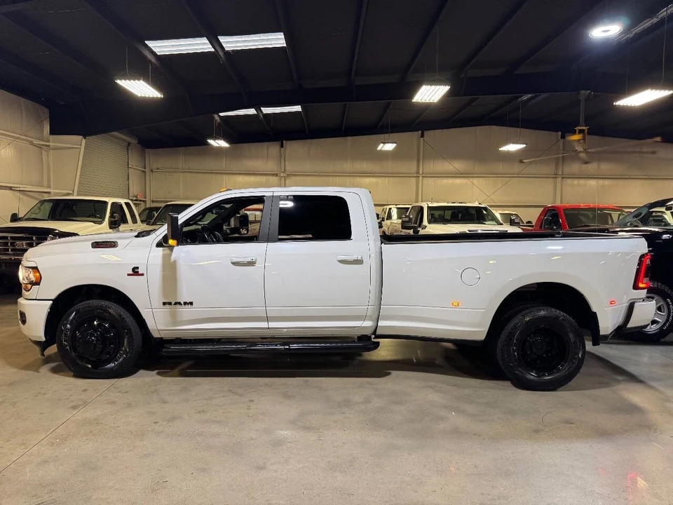 2022 Ram 3500 - Image 4 of 12