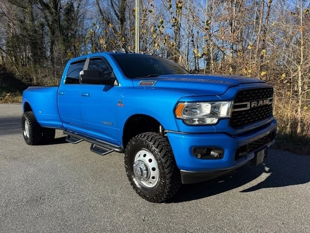 2022 Ram 3500 - Image 4 of 12