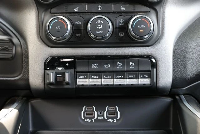2022 Ram 3500 - Image 26 of 31