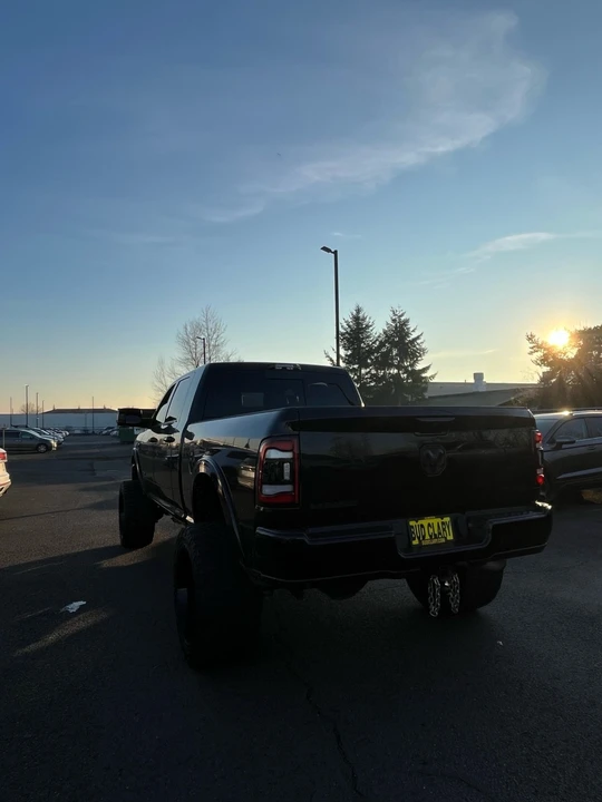 2022 Ram 3500 - Image 5 of 9